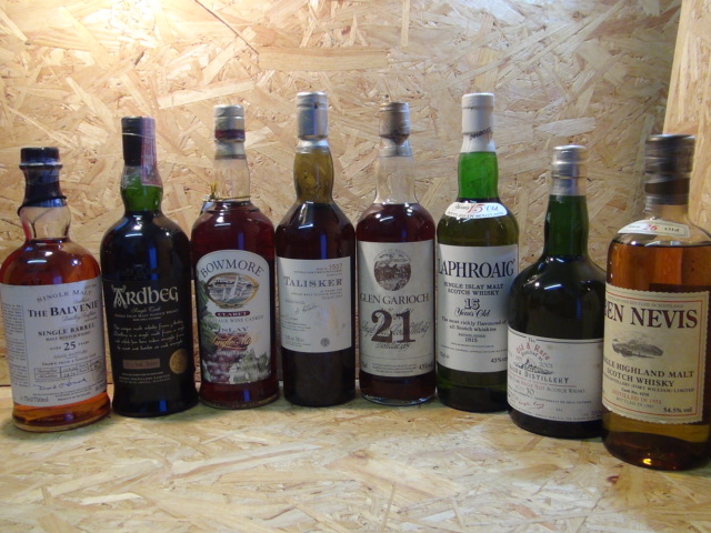 BALVENIE 1974-2000 25年 46.9%,ARDBEG 1976-2002 53.5%,BOWMORE 56.0%,TALISKER 1975-2001 59.9%,GLEN GARIOCH 21年 43.0%,LAPHROAIG 15年 43.0%,BRORA 1971-2001 30年 51.7%,BEN NEVIS 1971-1997 54.5%